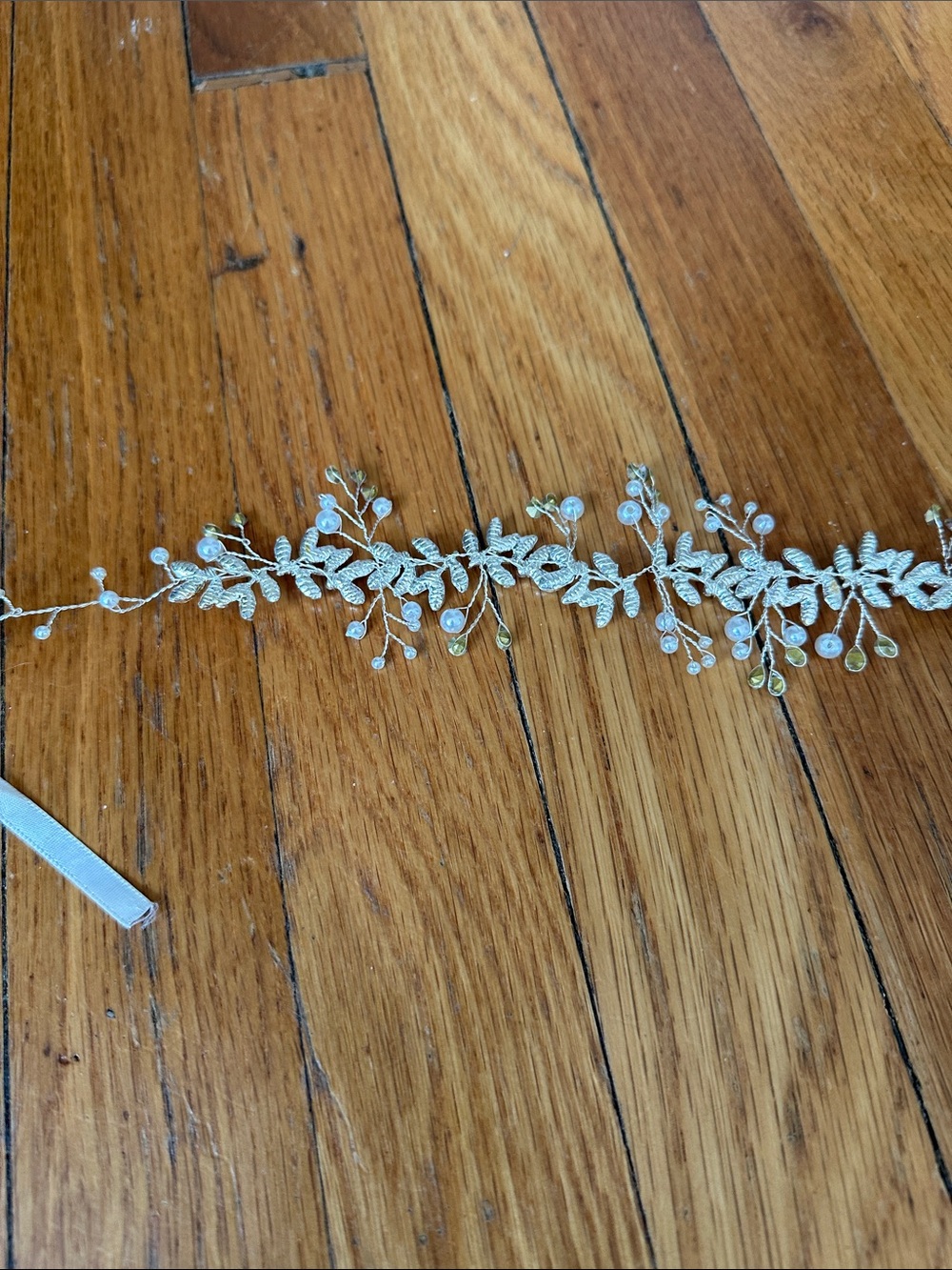 Bridal Accessory - Picture 7 of 7